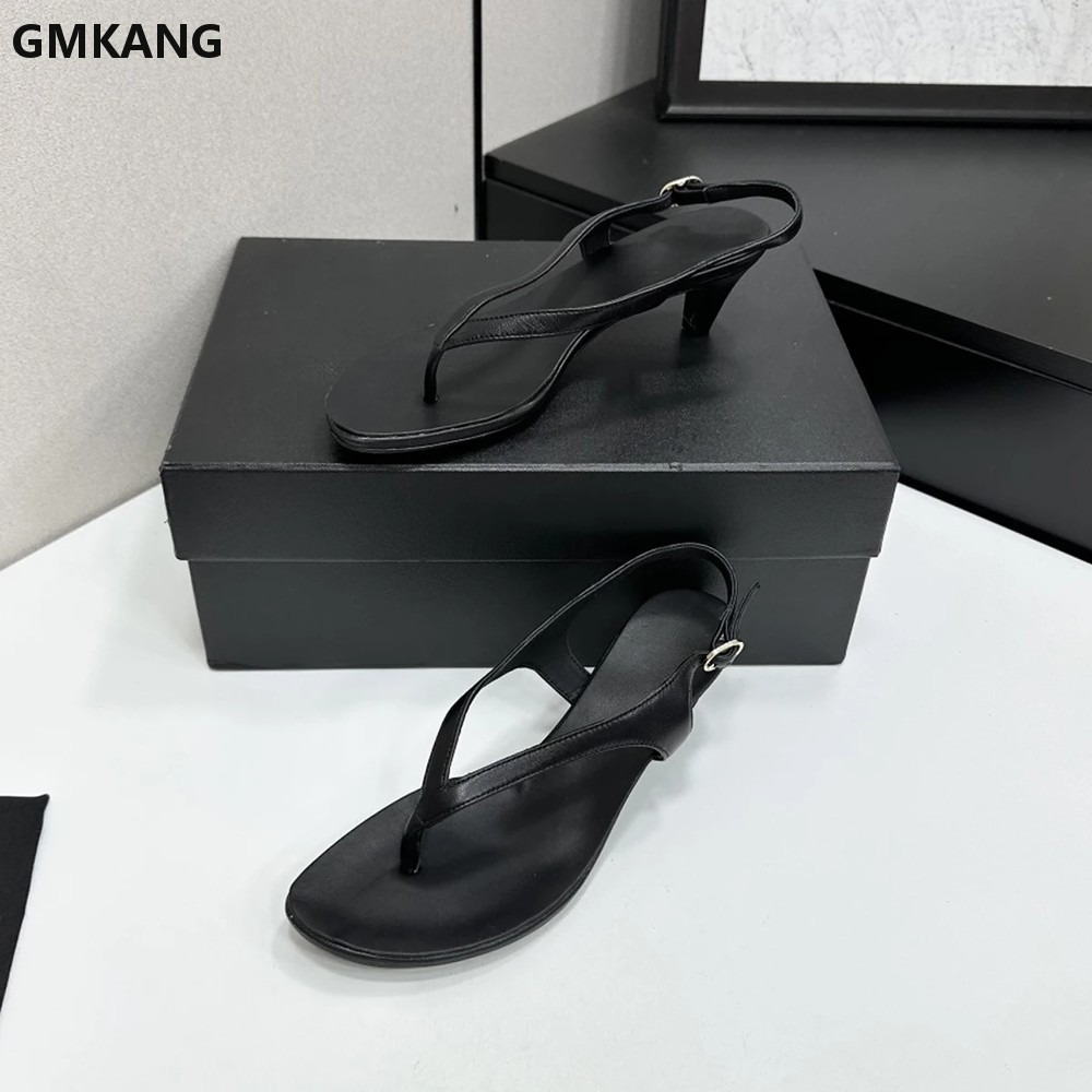 Damen-Sandalen mit V-förmiger  – Kitten Heel Women Bewertung und Preis