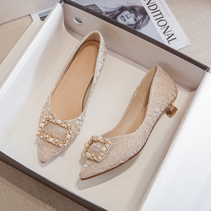 Elfenbeinfarbene, strukturiert – Kitten Heel Women Bewertung und Preis